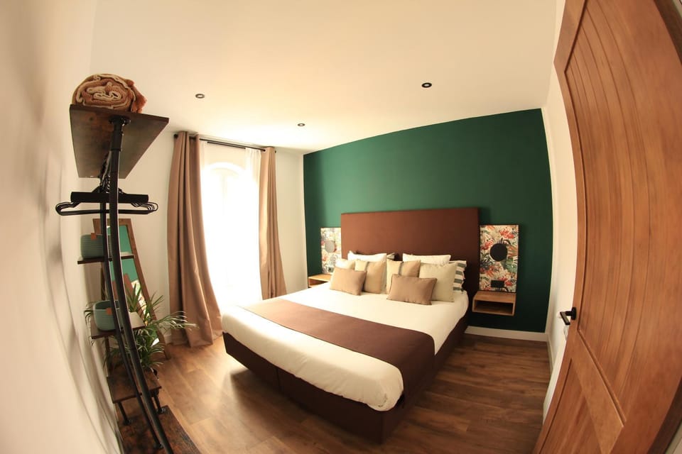 Bed, Photo of the whole room, Bedroom, wardrobe
