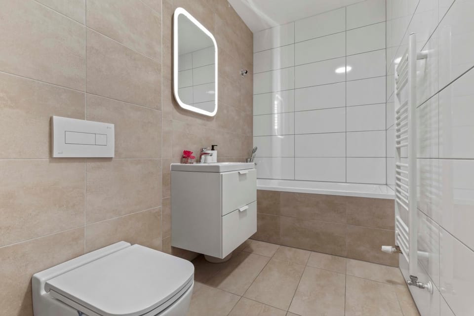 Toilet, Bathroom, Bath