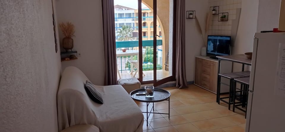 joli appart T2 les pieds dans l'eau Apartment in Le Barcarès