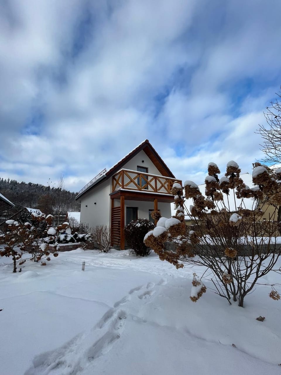 Property building, Day, Winter