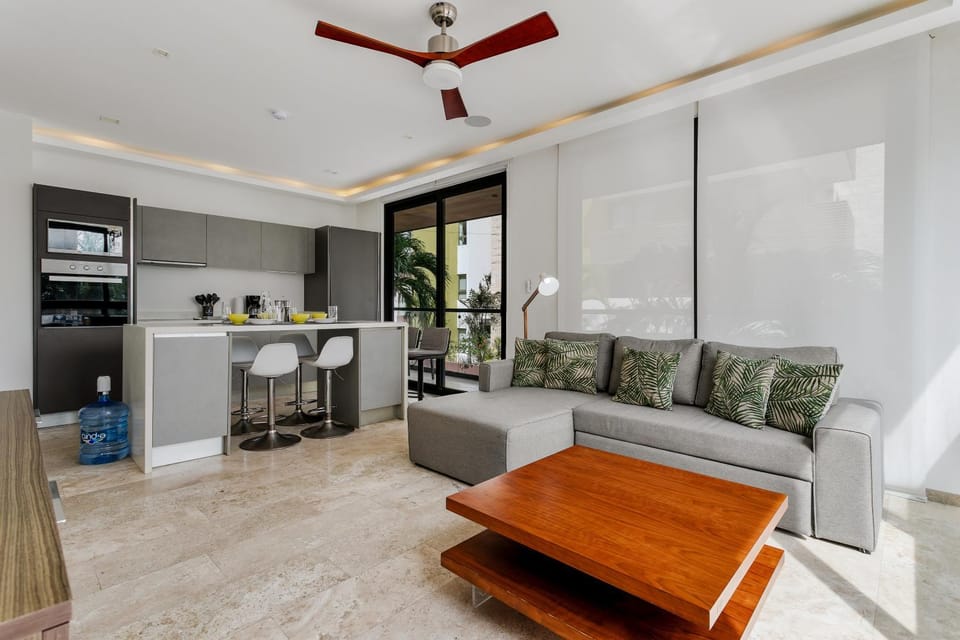 Kitchen or kitchenette, Living room