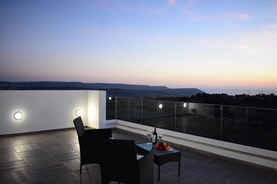 Patio, Natural landscape, View (from property/room), Balcony/Terrace, Seating area, Sea view, Sunset