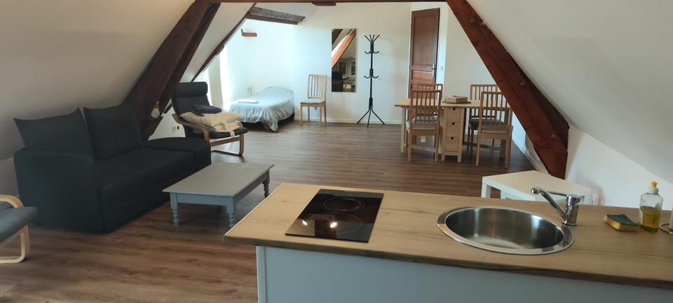 Kitchen or kitchenette, Living room, Seating area