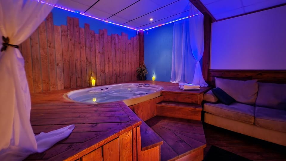 Hot Tub, Spa and wellness centre/facilities, Spa and wellness centre/facilities