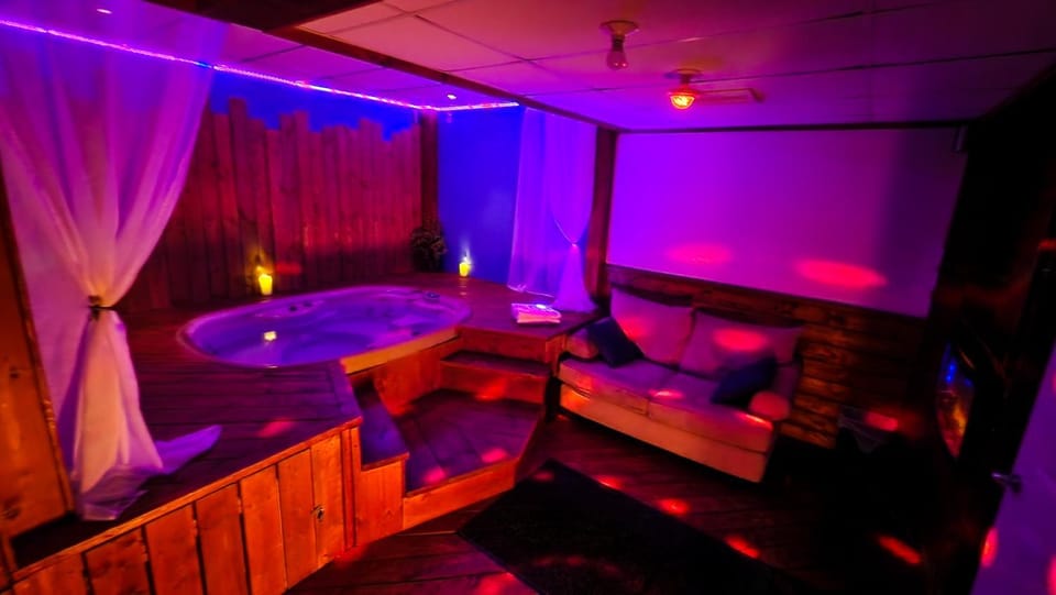Hot Tub, Spa and wellness centre/facilities, Spa and wellness centre/facilities