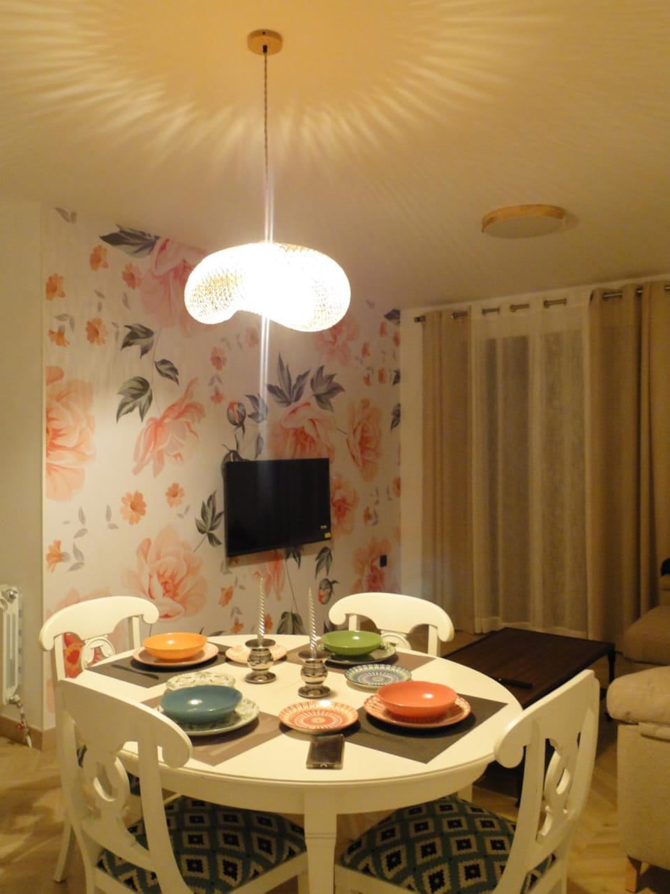 Communal lounge/ TV room, Dining area