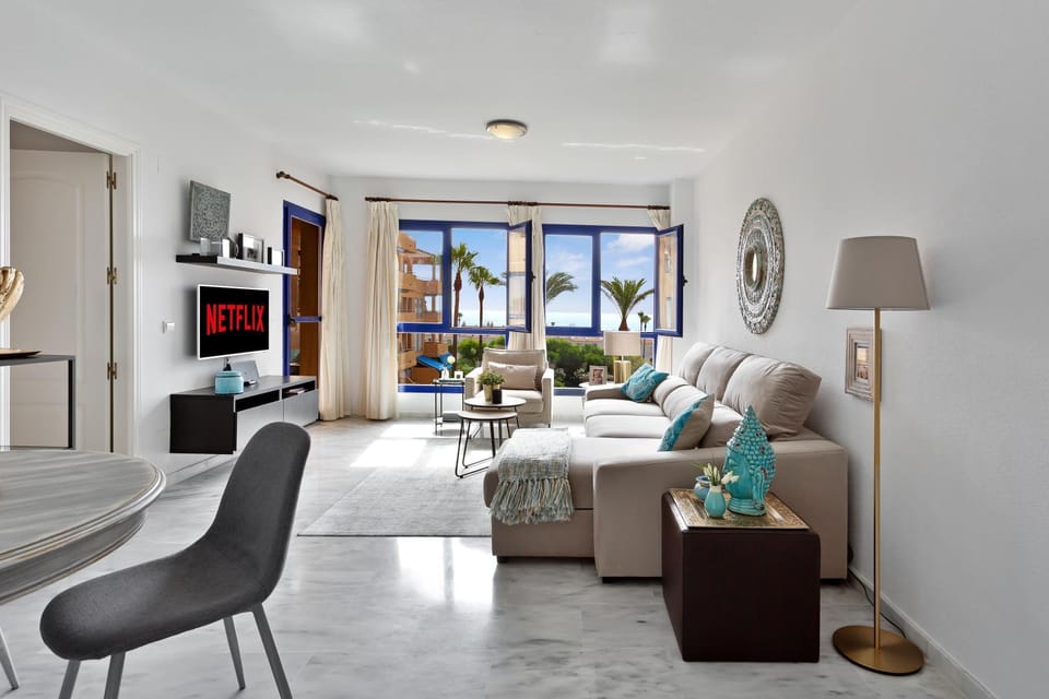 TV and multimedia, Living room, Sea view