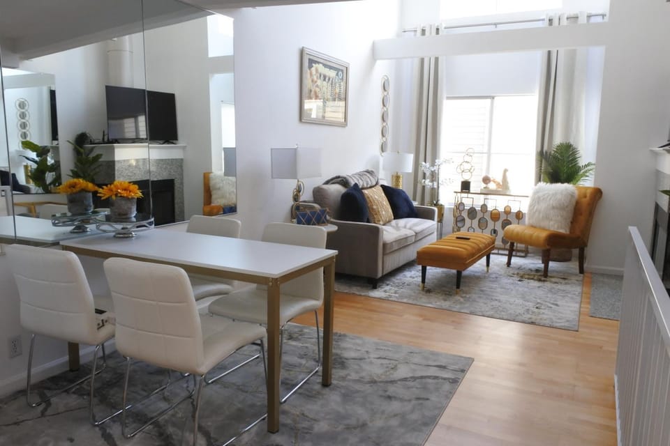 Private SoMa 2BR 1BA with Parking, Extended Stay! Apartment in San Francisco