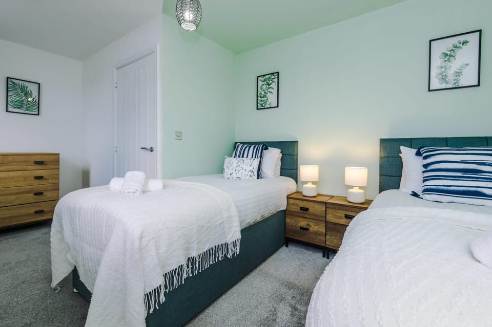 R&R - Modern Townhouse near Etihad & City Centre (5 Bedrooms, Free Parking) House in Manchester