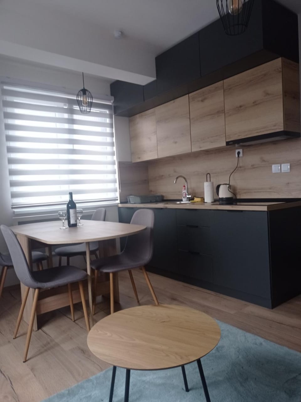 Kitchen or kitchenette, Dining area, stove