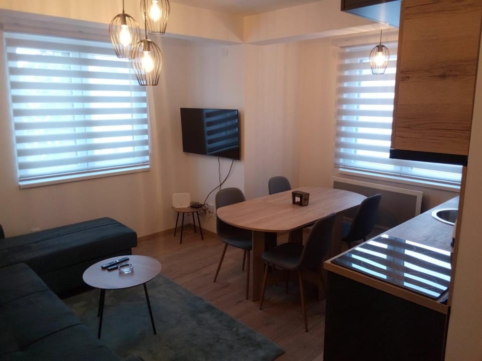 Living room, Seating area, Dining area