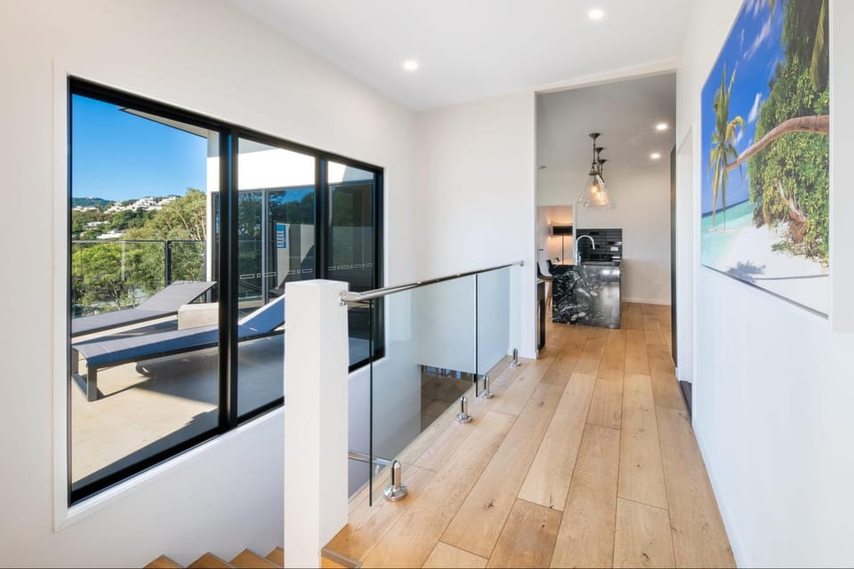 3 Bedroom Holiday Home Valley Views in Airlie Beach House in Airlie Beach