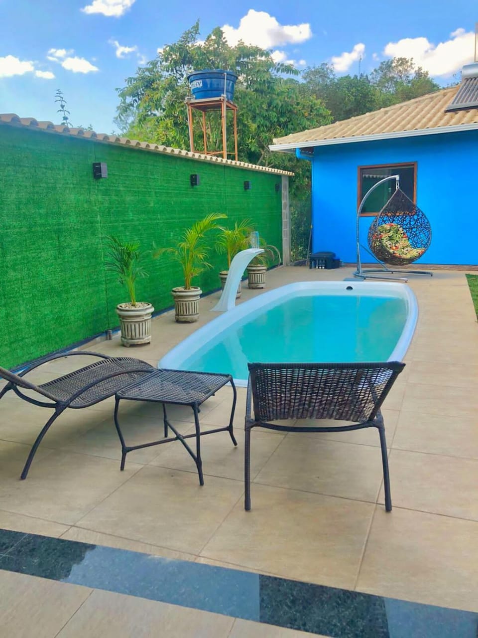 Swimming pool