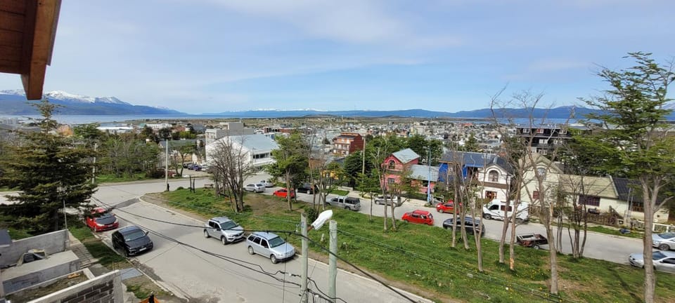 Natural landscape, City view, Street view, Parking