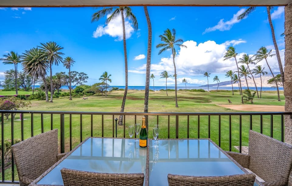 2 Bed 2 Bath Modern & Elegant Oceanfront Vistas House in Kihei