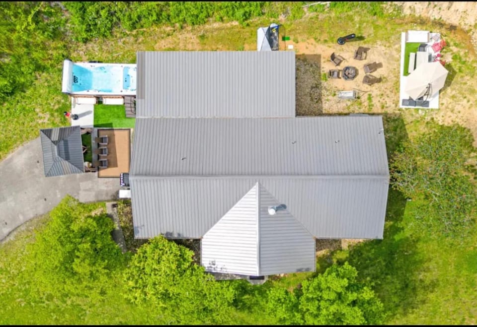 Dollywood Pool Spa Sauna Gym, Walk To Dollywood fireworks view!! House in Pigeon Forge