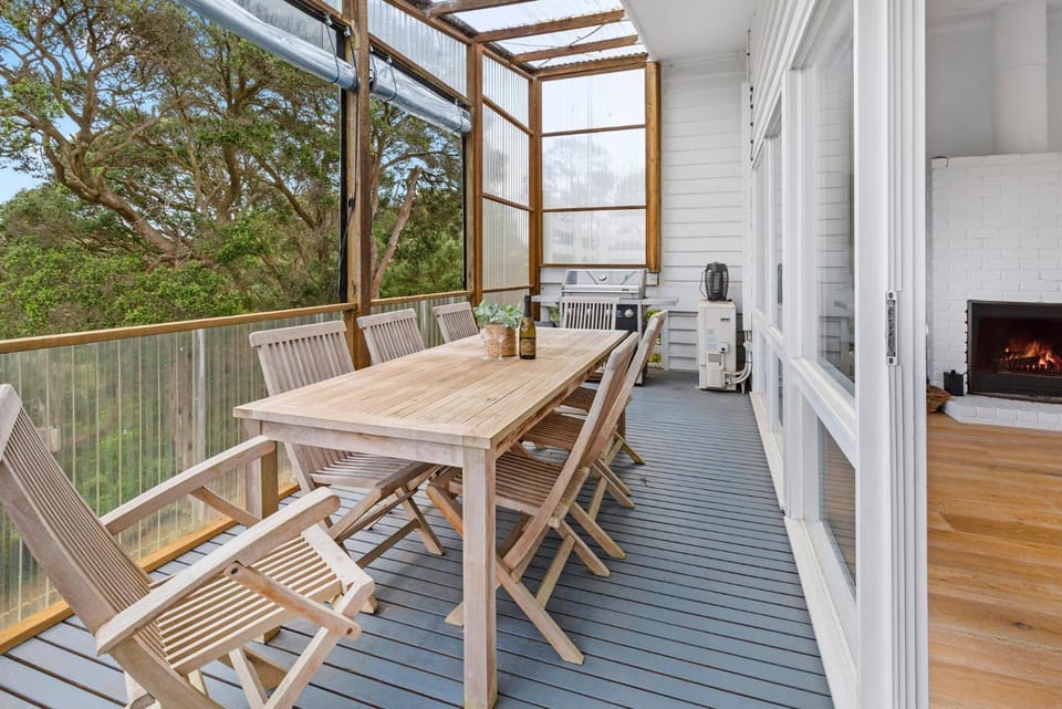 View (from property/room), Balcony/Terrace, Seating area, Dining area