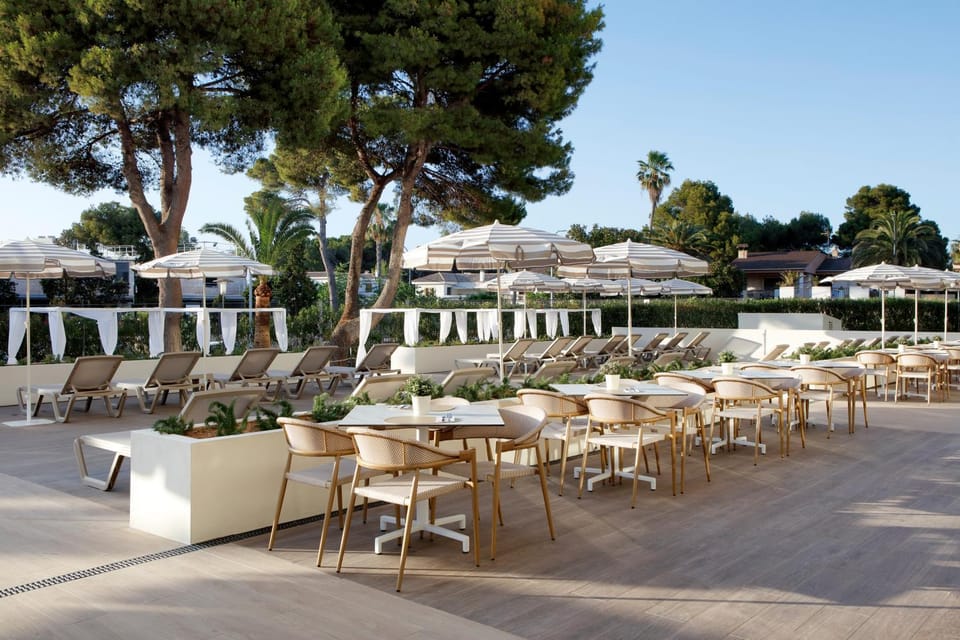 Balcony/Terrace, Lounge or bar, Food and drinks, Pool view