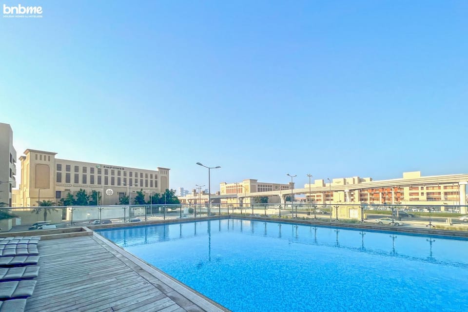 Day, Swimming pool, sunbed