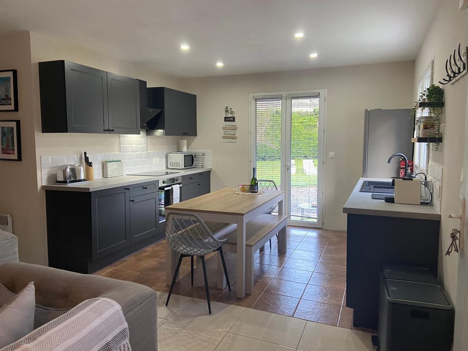 Private riverside villa with breathtaking views Villa in Occitanie