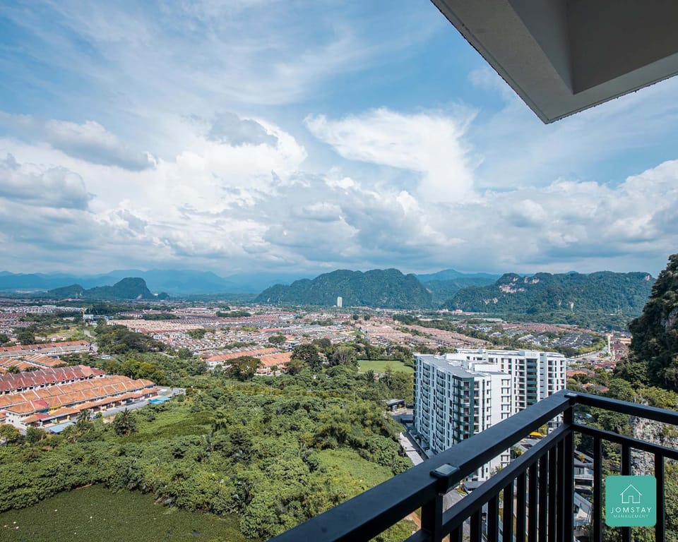 Day, Natural landscape, Bird's eye view, View (from property/room), Balcony/Terrace, City view, Mountain view