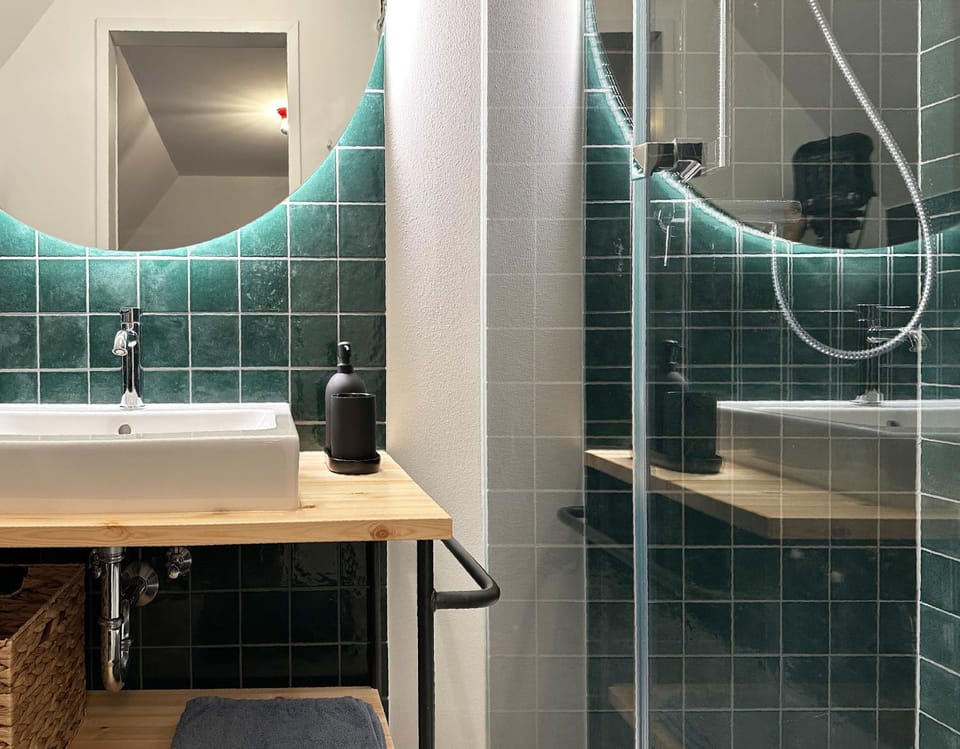 Shower, Bathroom