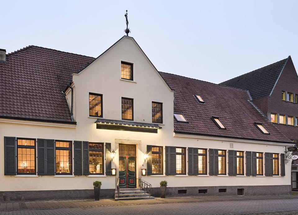 Property building, Day