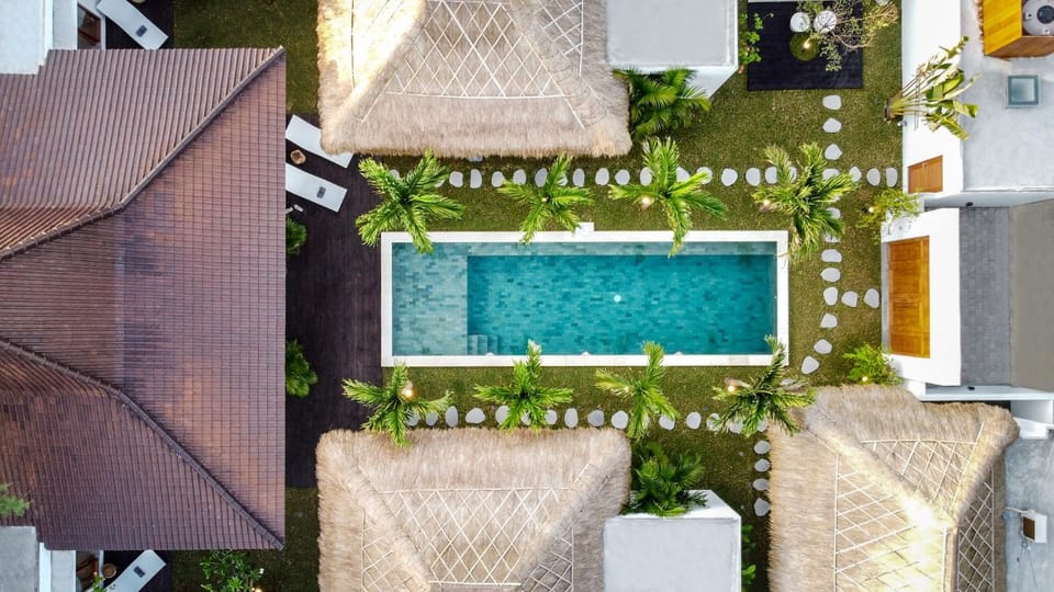 Property building, Day, Bird's eye view, Garden, Garden view, Pool view, Swimming pool, Swimming pool, sunbed