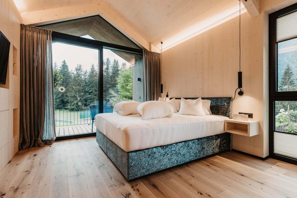 Bed, View (from property/room), Balcony/Terrace, Photo of the whole room, Bedroom