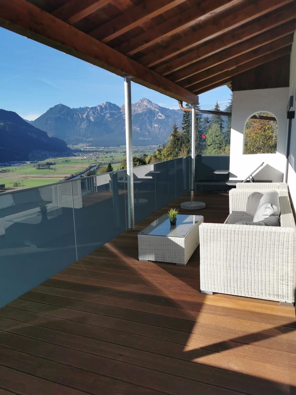 Day, Natural landscape, View (from property/room), Balcony/Terrace, Seating area, Mountain view