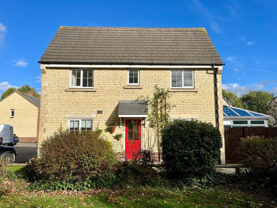 Comfortable 3 bedroomed house in Bicester House in Cherwell District