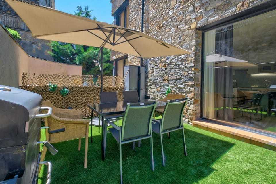 Placer, naturaleza y terraza en Canillo Serrera 3 HUT-8207 Apartment in Andorra