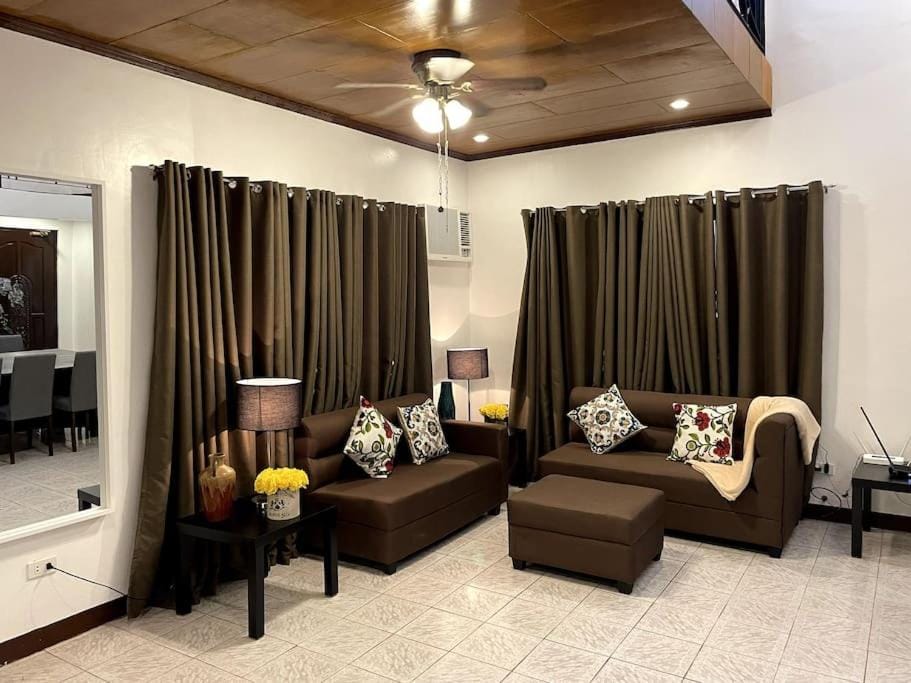 Charming 3-Bedroom Country Farm Home Pool ParkSprings Lipa Villa in Calabarzon