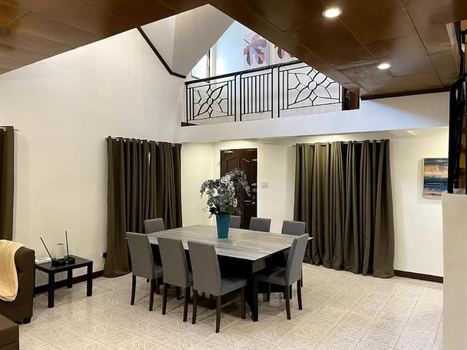 Charming 3-Bedroom Country Farm Home Pool ParkSprings Lipa Villa in Calabarzon