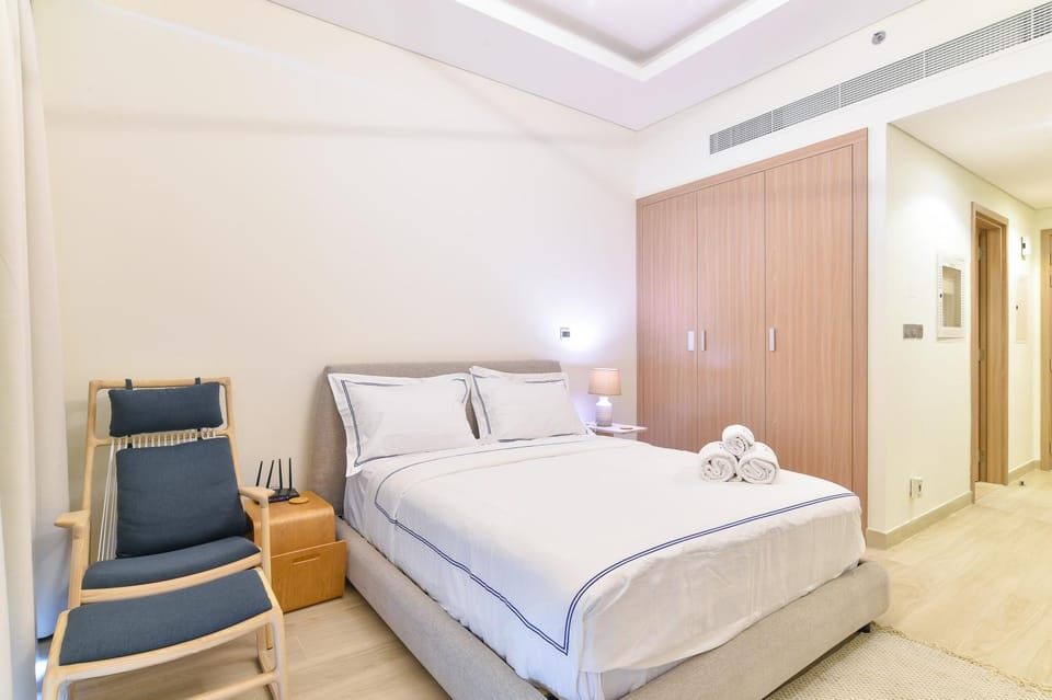 Living room, Photo of the whole room, Seating area, towels
