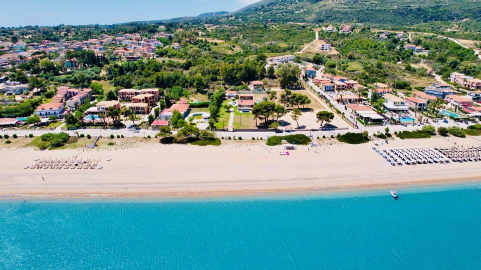 Neighbourhood, Beach, Location