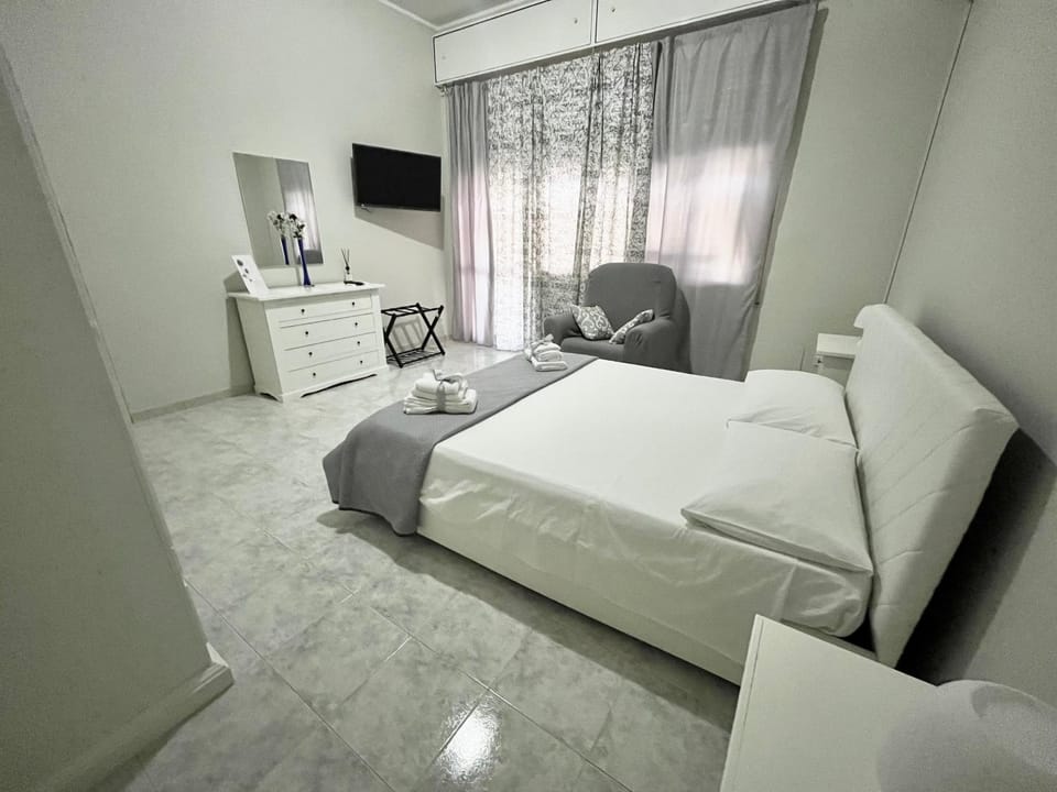 TV and multimedia, Bedroom, locker, towels