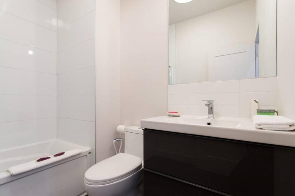 Toilet, Bathroom, Bath