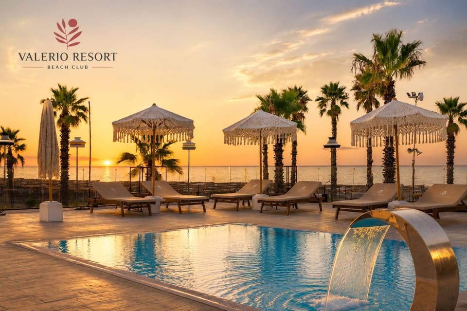 Sea view, Swimming pool, Sunrise