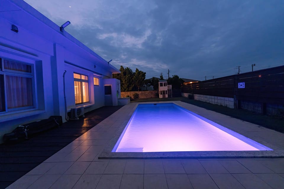 Swimming pool