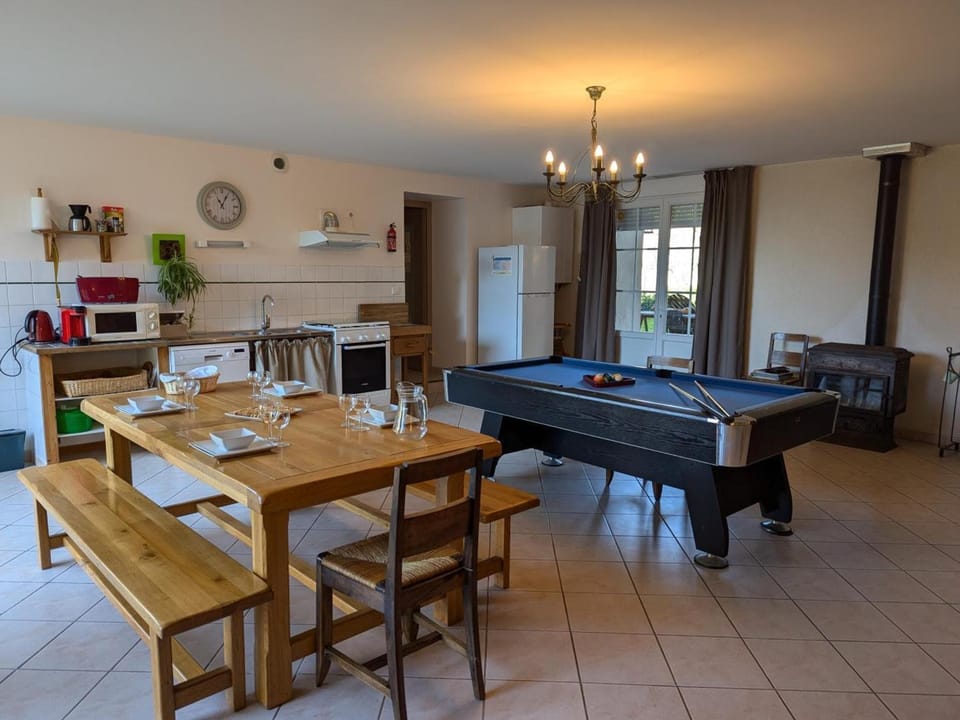 Maison indépendante en pierre, 3 chambres, WiFi et Parking près de Villefagnan - FR-1-653-47 House in Nouvelle-Aquitaine