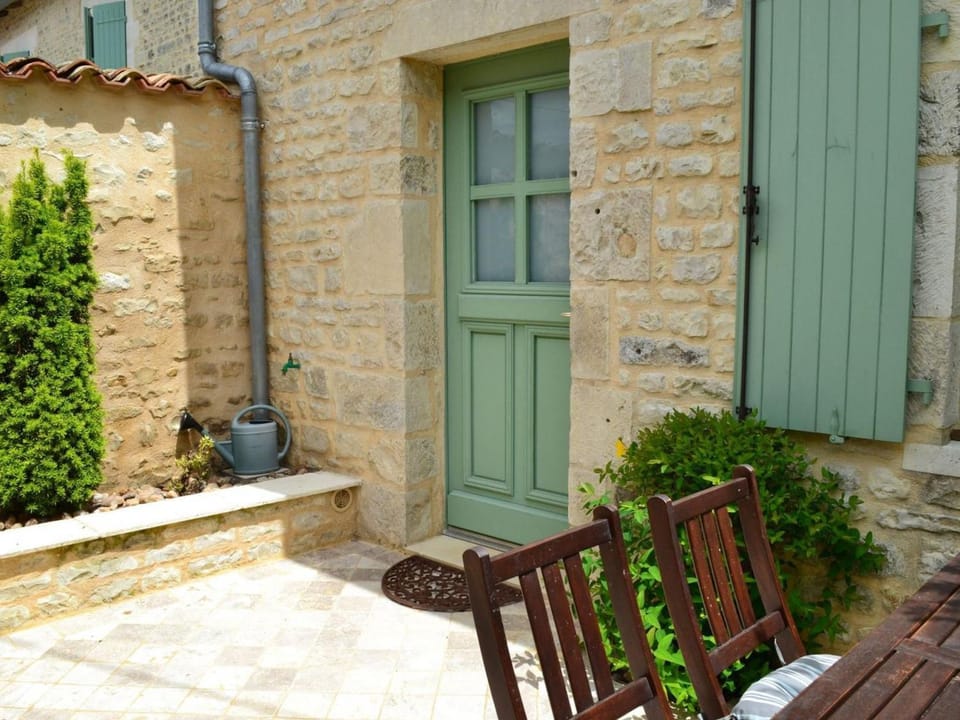 Charmante maison en pierre avec jardin clos, animaux acceptés - FR-1-653-91 House in Nouvelle-Aquitaine
