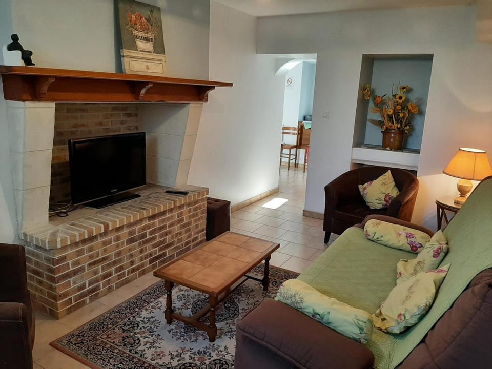 Gîte familial au cœur du village, animaux admis - FR-1-653-78 House in Nouvelle-Aquitaine