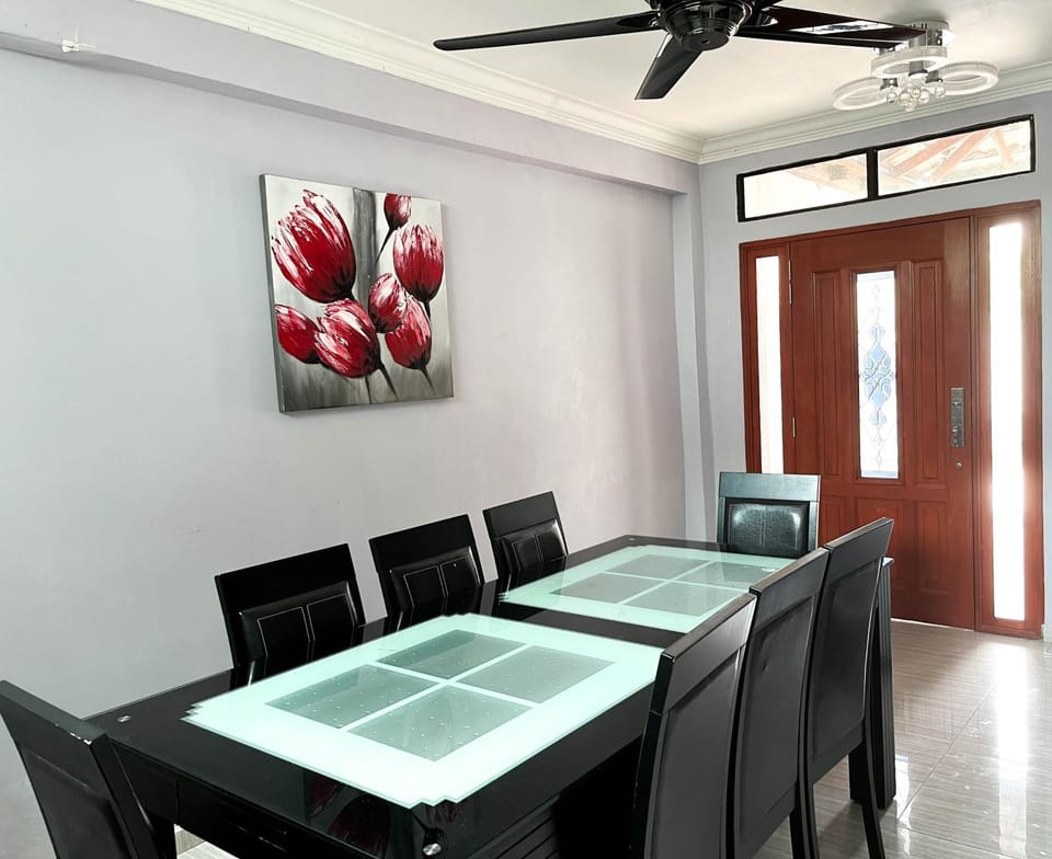 Muar Homestay [Located at Sabak Awor Seafood Court] Apartment in Johor