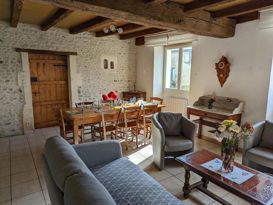 Charmant gîte avec jardin privatif et animaux acceptés - FR-1-653-155 House in Nouvelle-Aquitaine