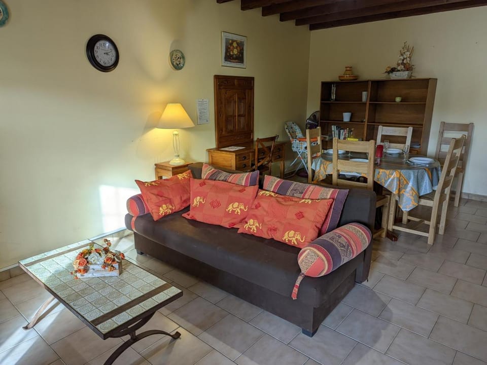 Gîte charmant en Charente avec jardin, animaux acceptés - FR-1-653-177 House in Nouvelle-Aquitaine