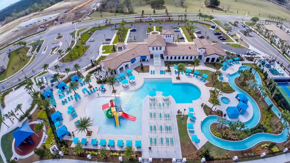 Natural landscape, Bird's eye view, Pool view, Swimming pool