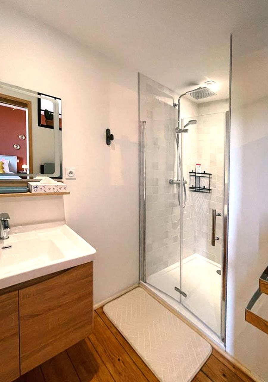 Shower, Bathroom