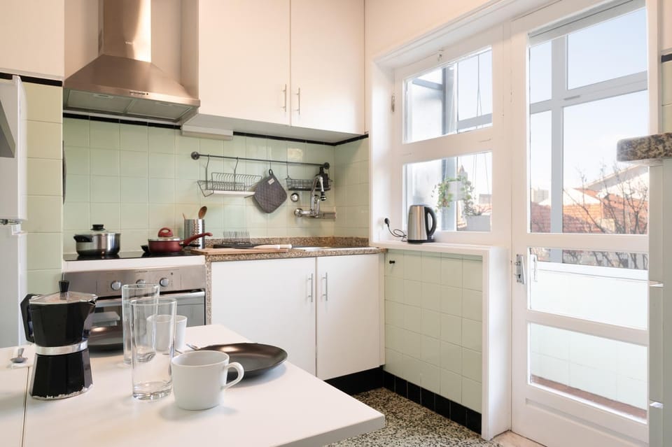 Coffee/tea facilities, Kitchen or kitchenette, pet friendly, stove