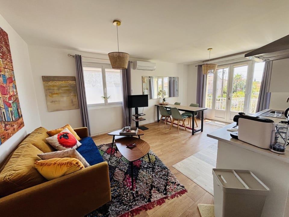 VILLA MONT SAINT LOUP '' 5 mn des plages du CAP d'AGDE'' House in Agde